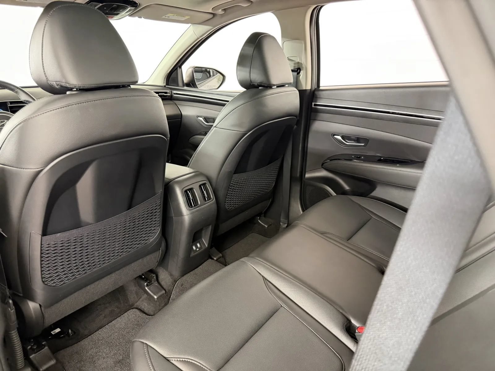 Used 2024 Hyundai Tucson Limited AWD/4WD image 34
