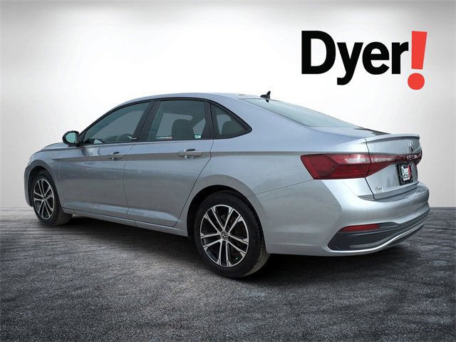 Used 2025 Volkswagen Jetta Sport image 6