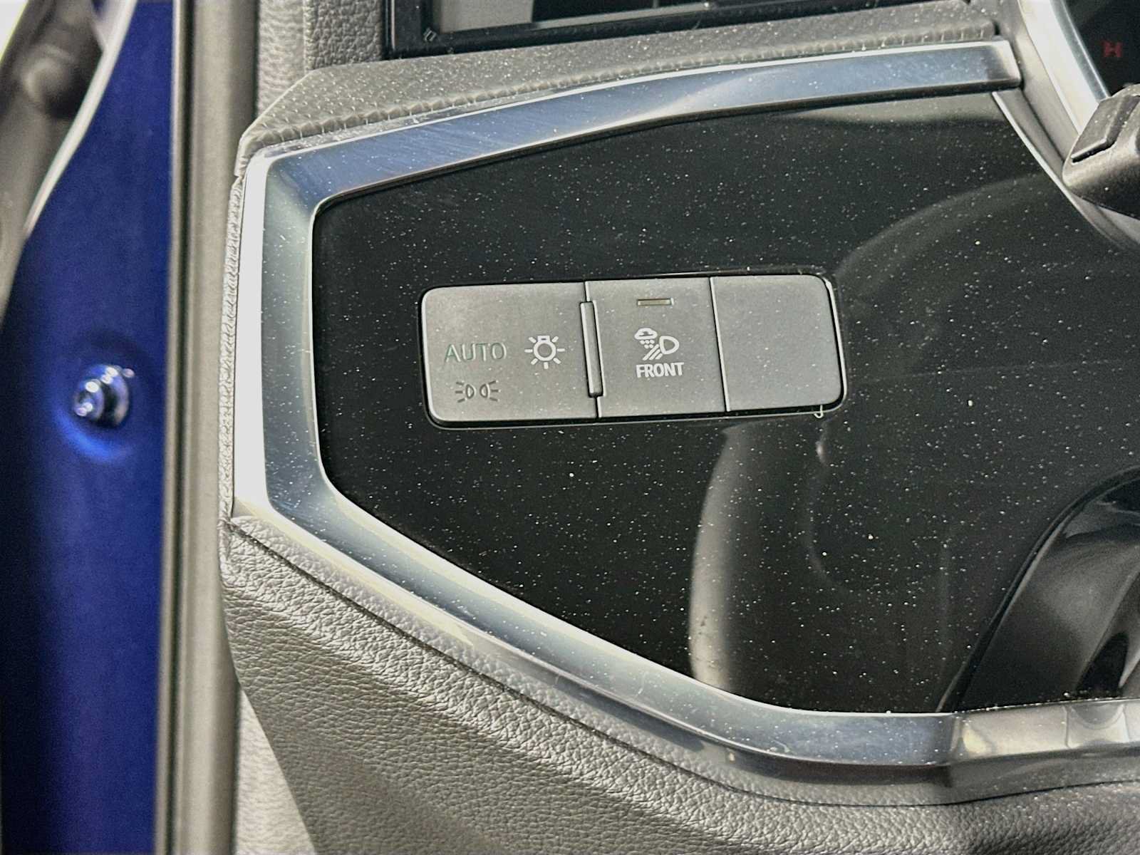 Certified 2025 Audi Q3 2.0T Premium Plus AWD/4WD image 10