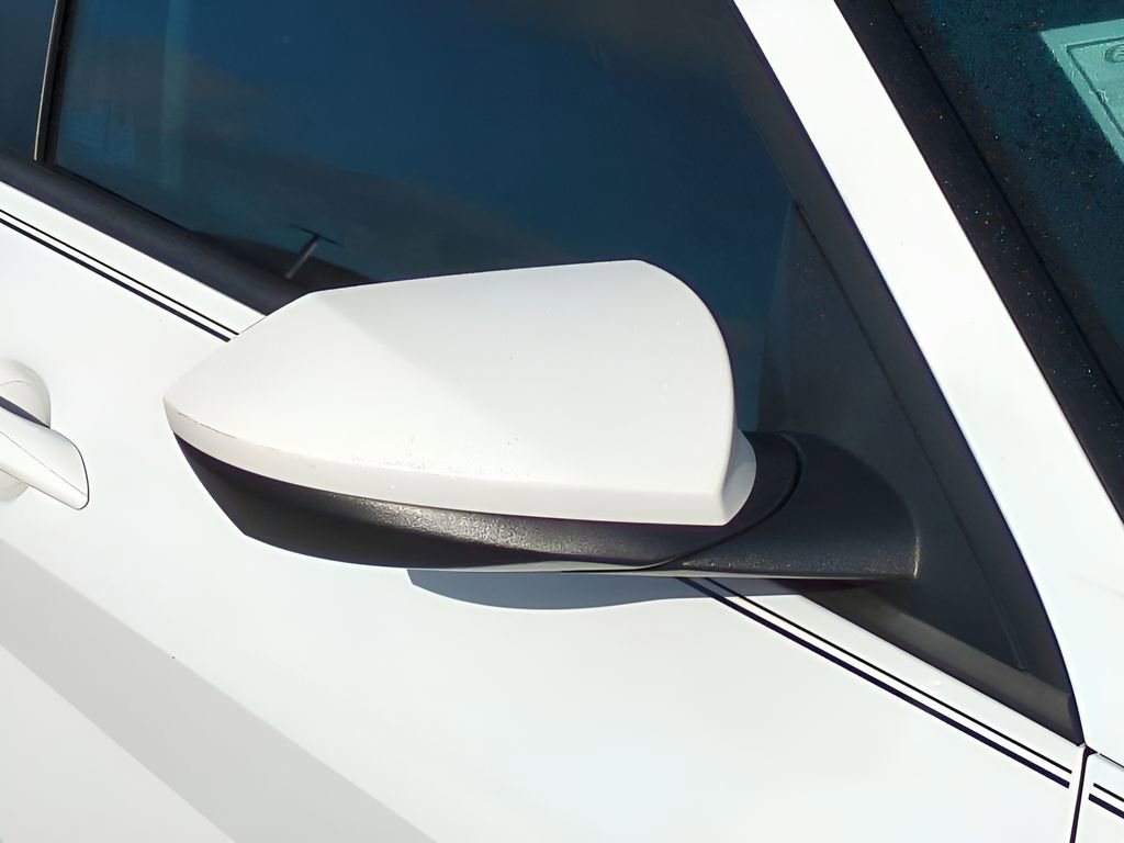 Used 2023 Hyundai Elantra SEL image 11