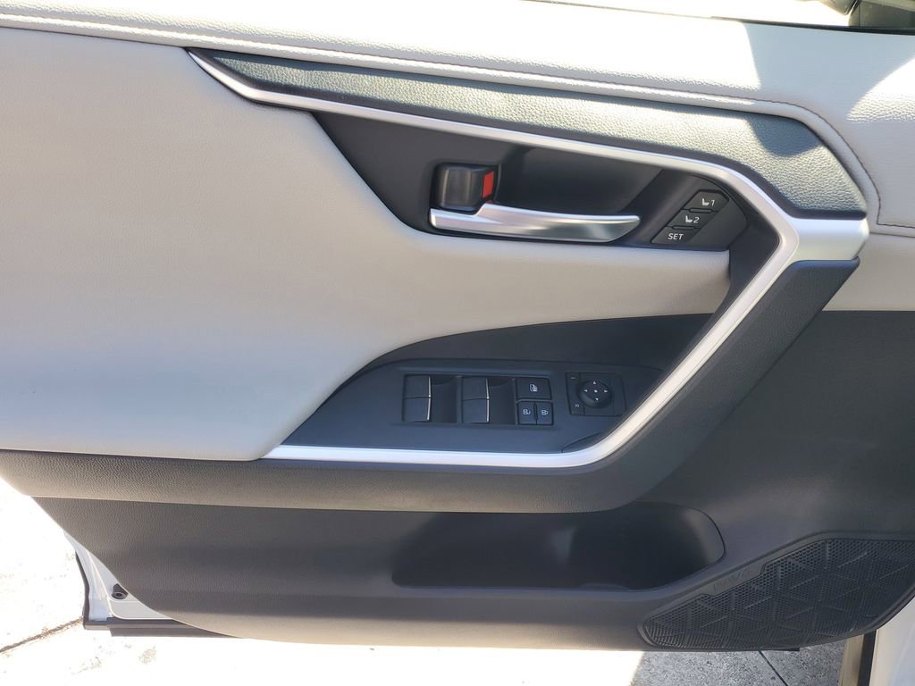 Certified 2025 Toyota RAV4 Limited image 20