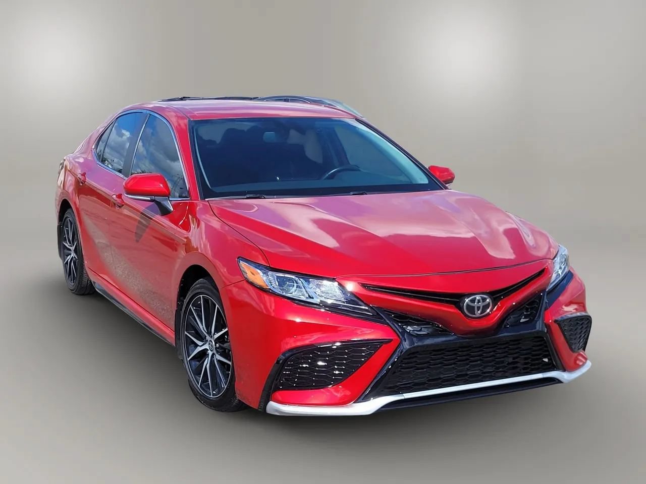 Used 2024 Toyota Camry SE w/ Convenience Package FWD image 8