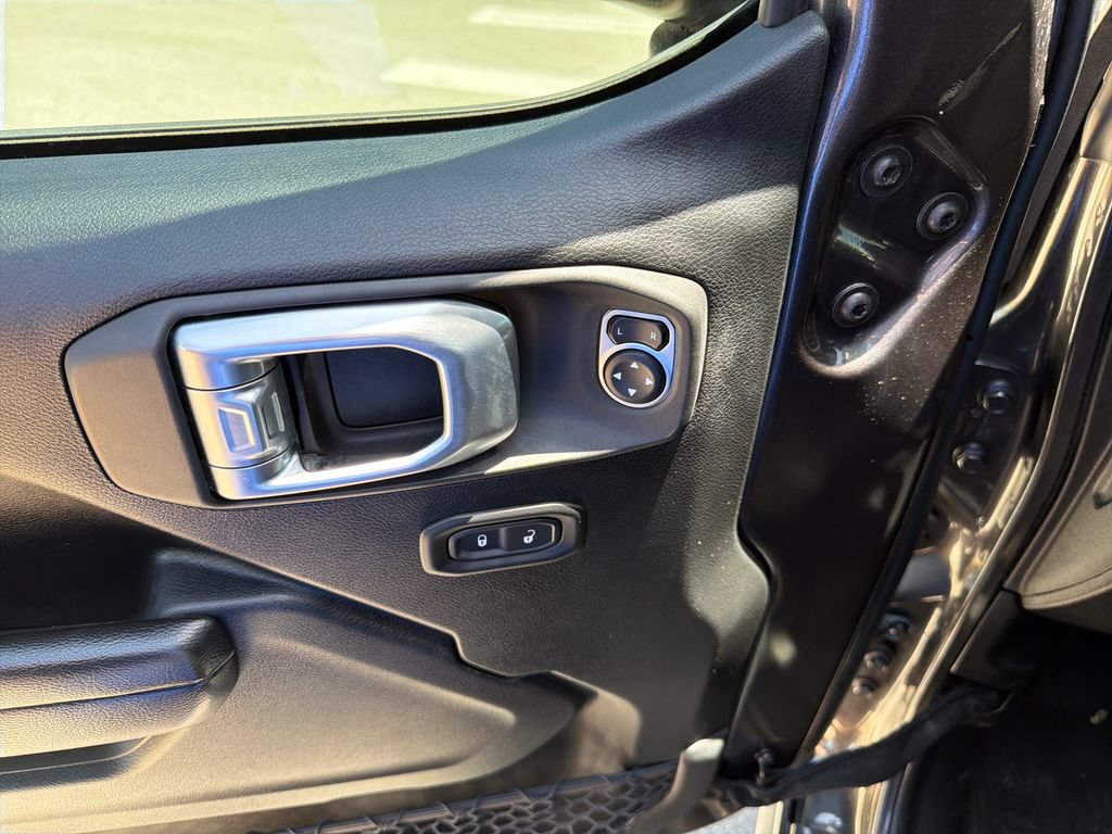 Used 2020 Jeep Wrangler Unlimited Sport AWD/4WD image 18