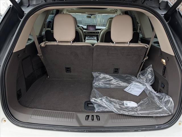 Certified 2023 Lincoln Aviator Reserve w/ Equipment Group 201A AWD/4WD image 24