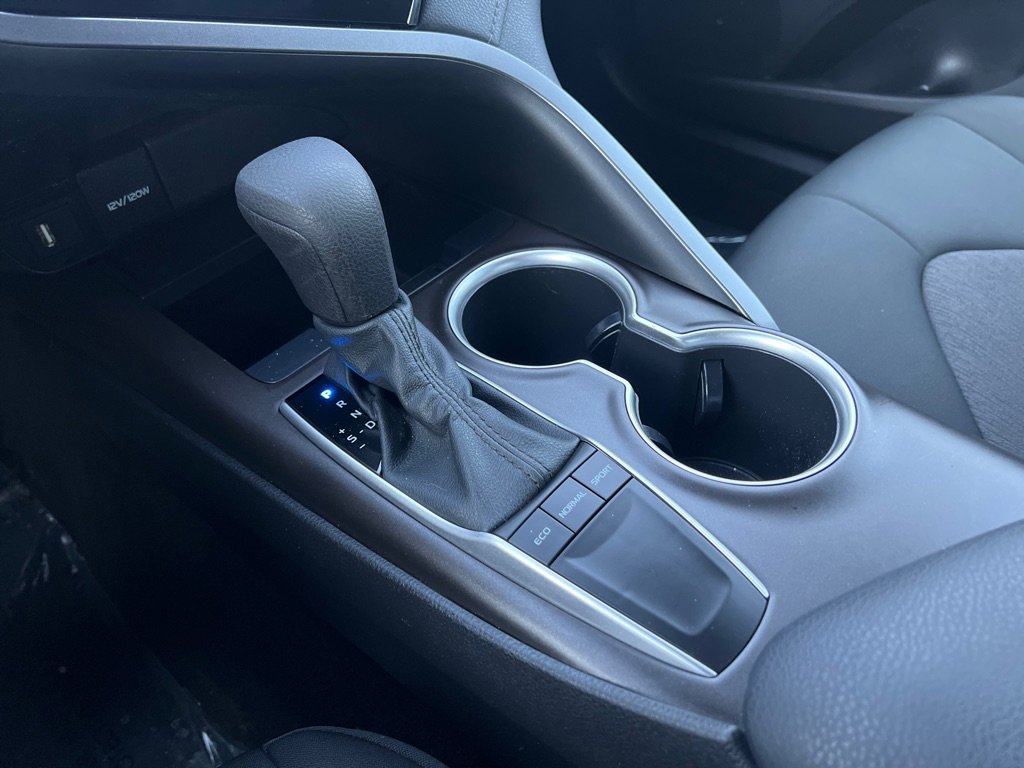 Used 2022 Toyota Camry LE image 27