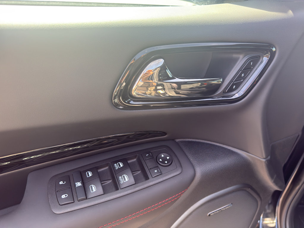 Used 2025 Dodge Durango GT image 9