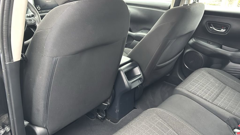 Used 2023 Honda HR-V LX image 31