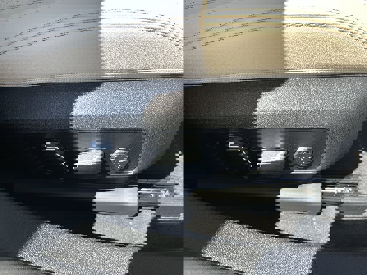 Used 2026 BMW i4 eDrive40 w/ Premium Package image 38