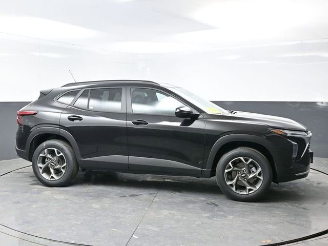 New 2026 Chevrolet Trax LT w/ Driver Confidence Package image 3