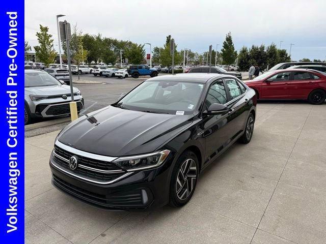 Used 2023 Volkswagen Jetta SEL FWD image 3
