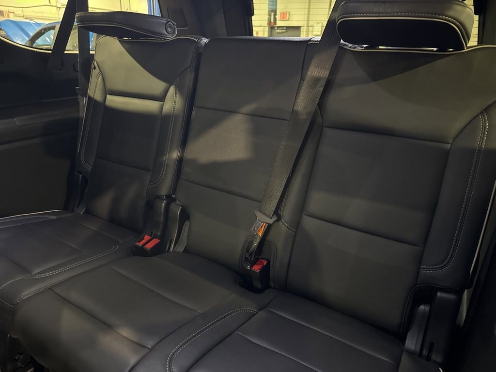 Used 2022 GMC Yukon XL SLT w/ SLT Luxury Package image 43