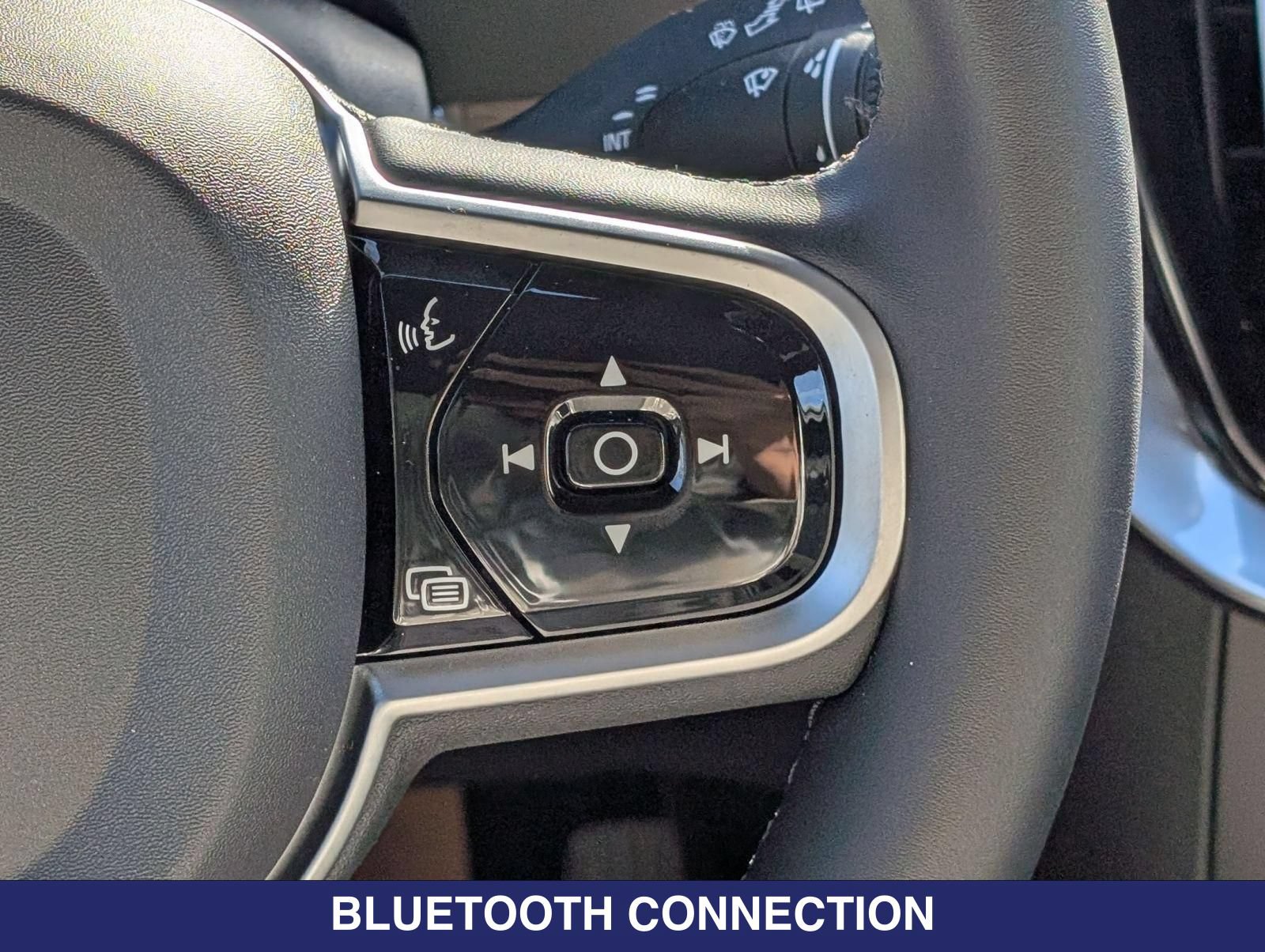 New 2026 Volvo XC90 B6 Plus w/ Protection Package Premier AWD/4WD image 16