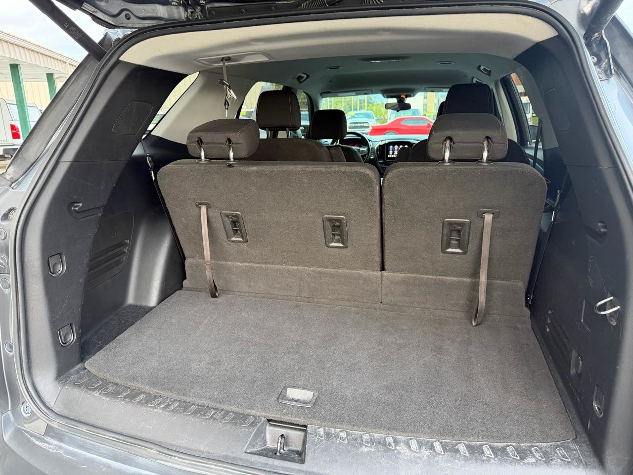 Used 2020 Chevrolet Traverse LT FWD image 13