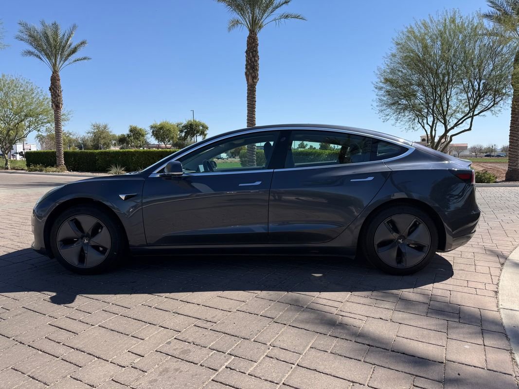 Used 2019 Tesla Model 3 Standard Range image 5