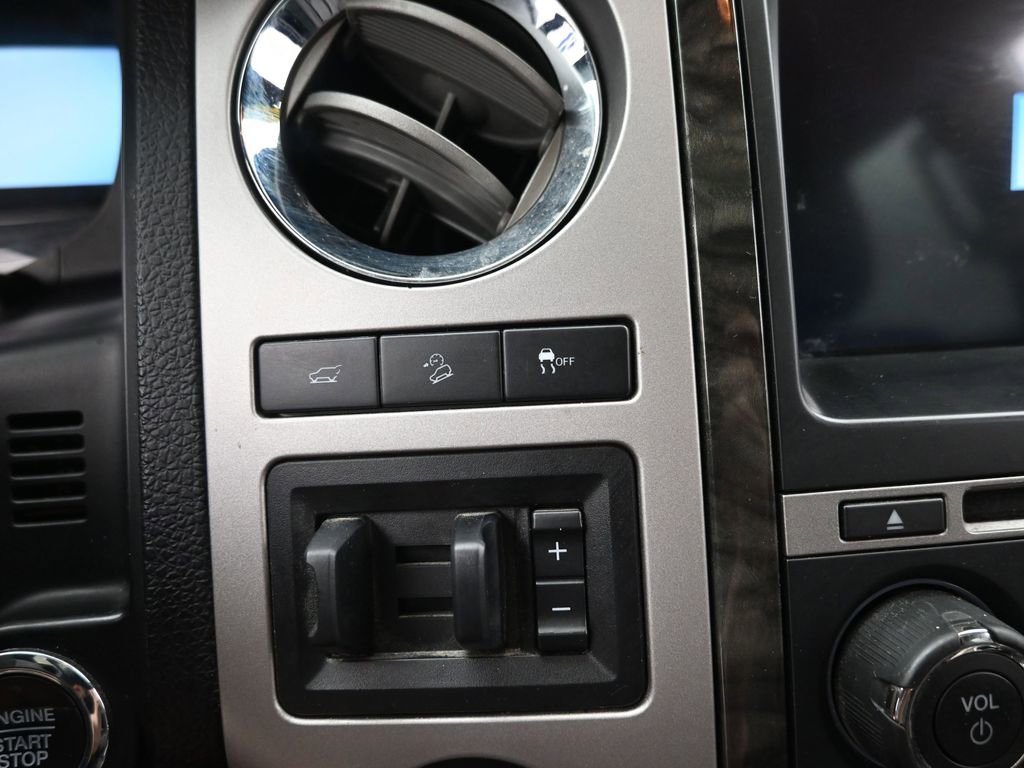 Used 2017 Ford Expedition EL Limited w/ Equipment Group 301A image 17