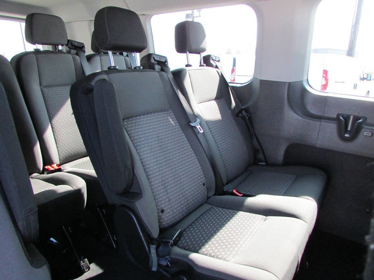 Used 2023 Ford Transit 350 XLT image 27