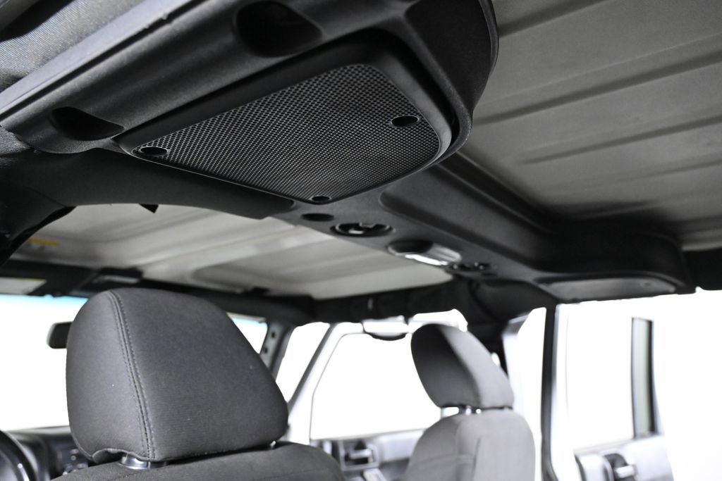 Used 2018 Jeep Wrangler Unlimited Sport S image 24