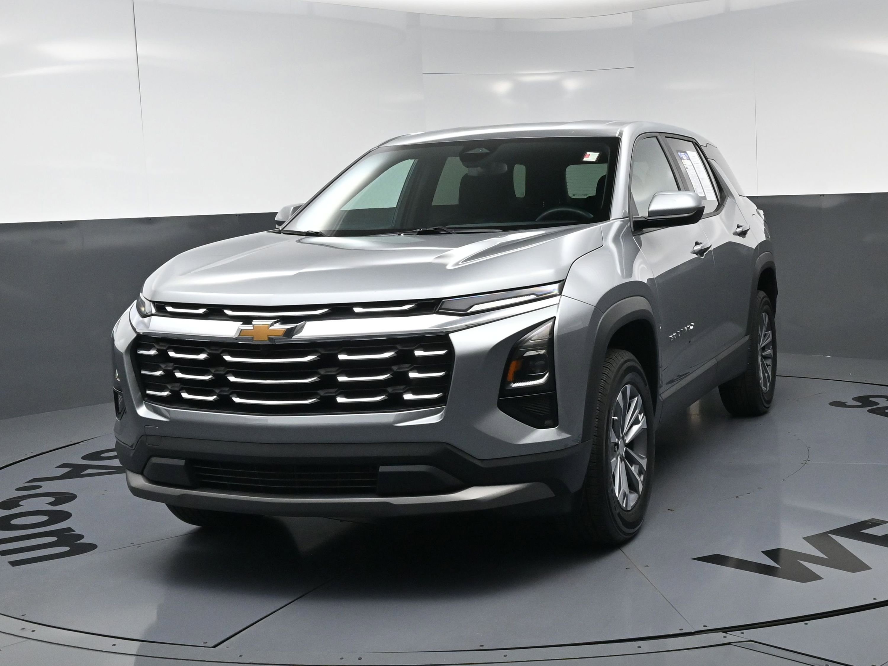 Used 2026 Chevrolet Equinox LT FWD image 11
