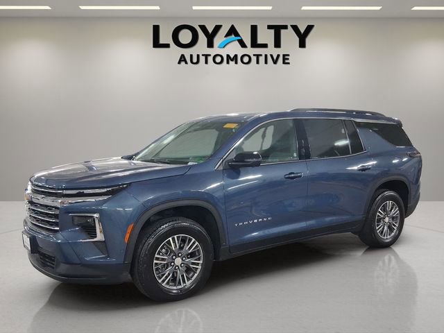 Used 2024 Chevrolet Traverse LT w/ Enhanced Driving Package image 1