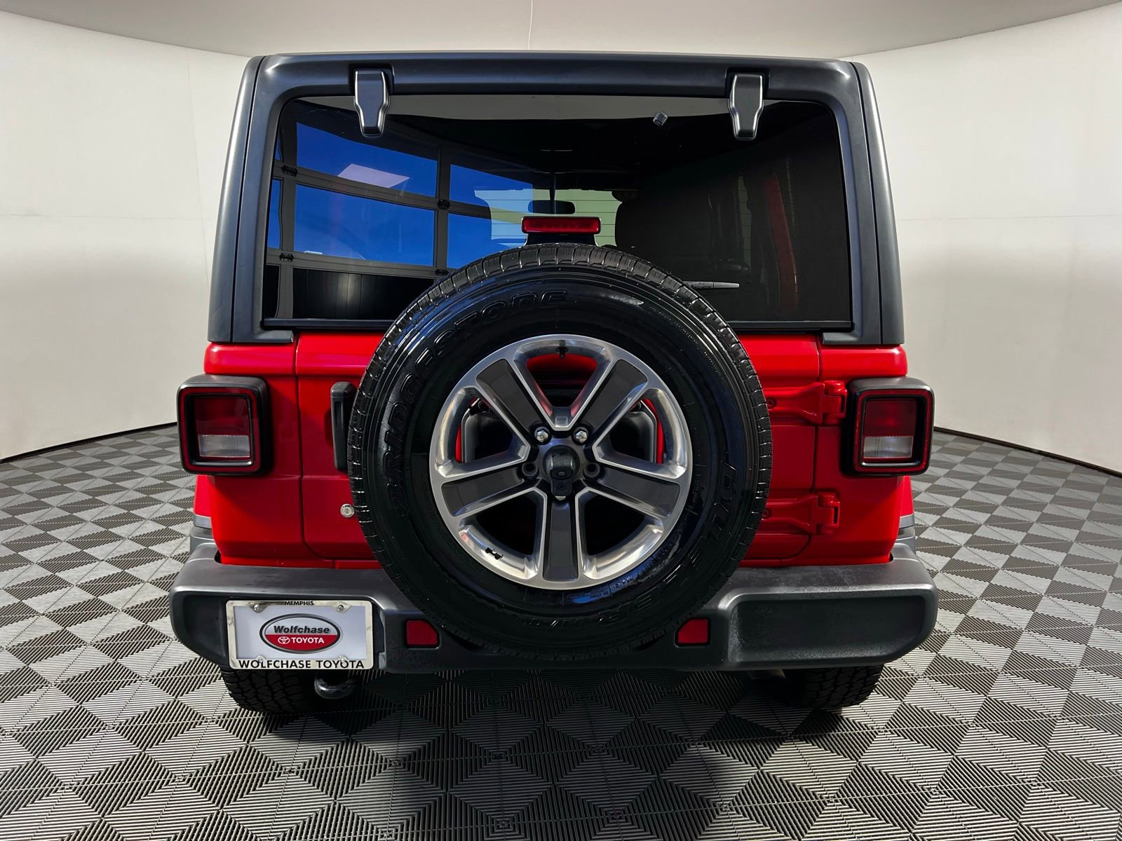 Used 2020 Jeep Wrangler Unlimited Sahara image 6