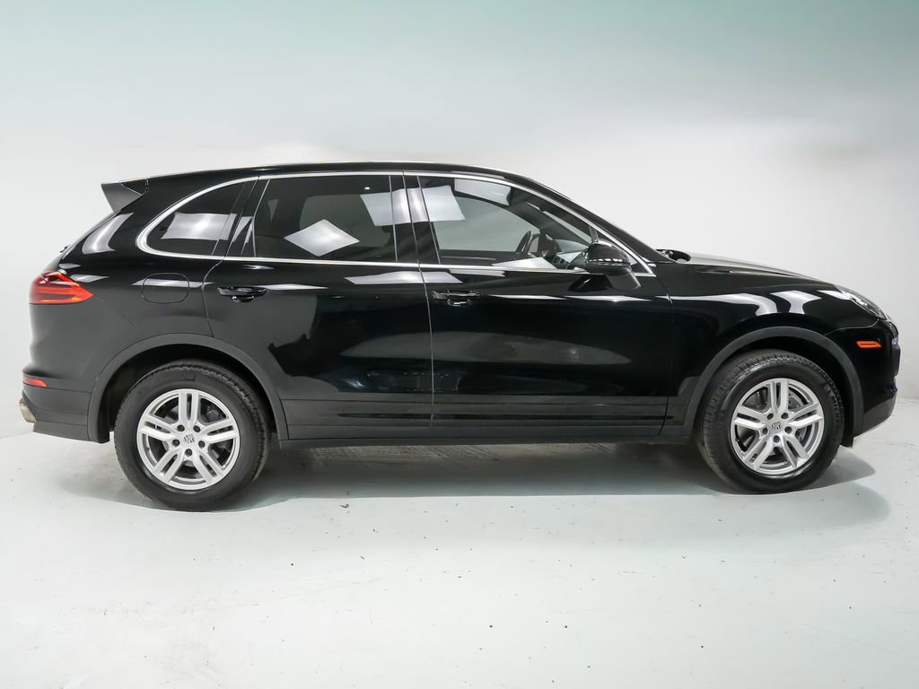 Used 2016 Porsche Cayenne image 9