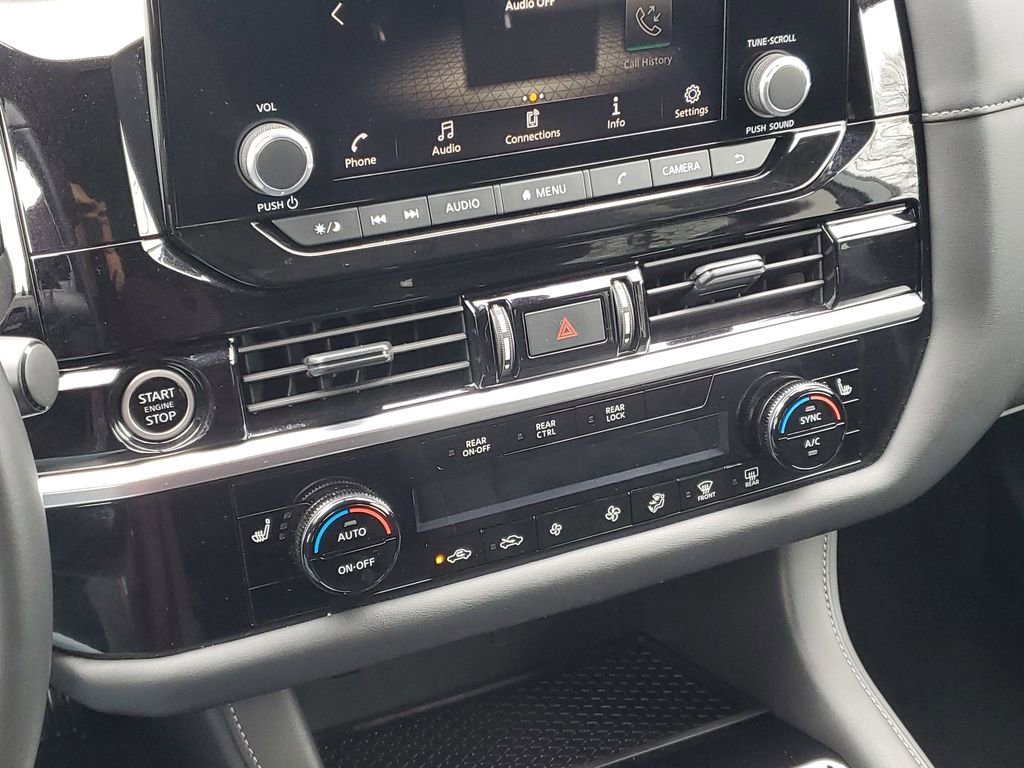 Used 2024 Nissan Pathfinder SV image 21