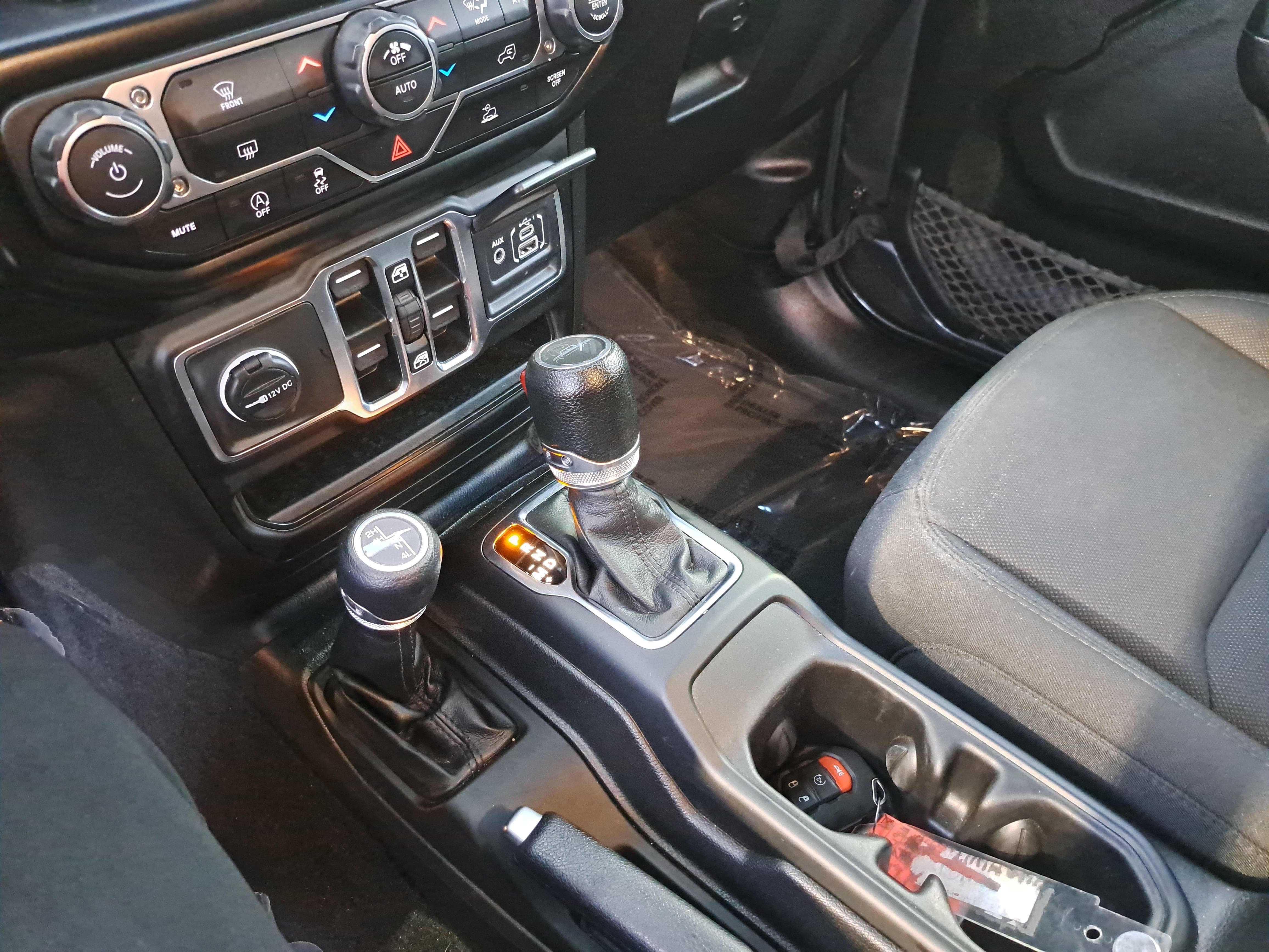 Used 2023 Jeep Gladiator Sport AWD/4WD image 24