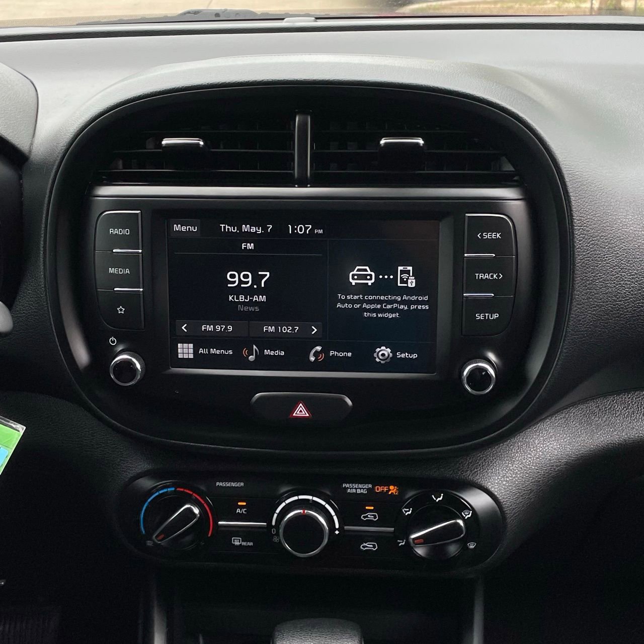 Used 2024 Kia Soul LX w/ Option Group 015 FWD image 16