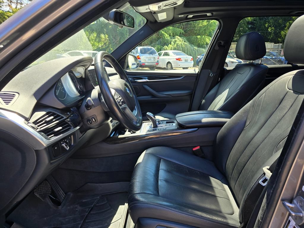 Used 2018 BMW X5 xDrive35i w/ Premium Package AWD/4WD image 6