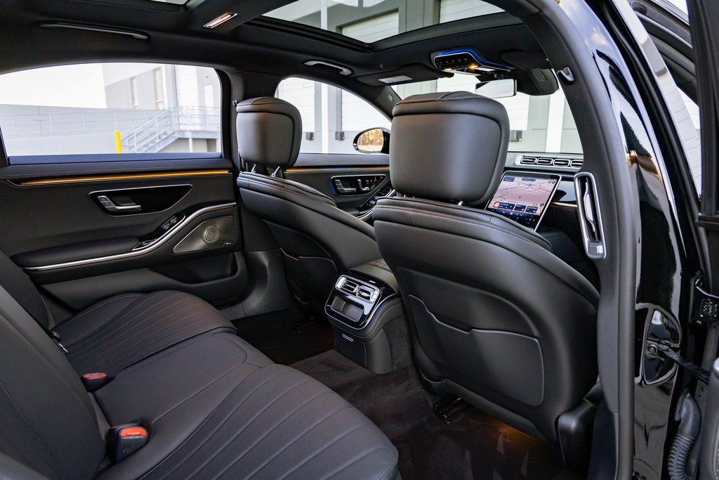 Used 2023 Mercedes-Benz S 500 4MATIC w/ AMG Line image 31