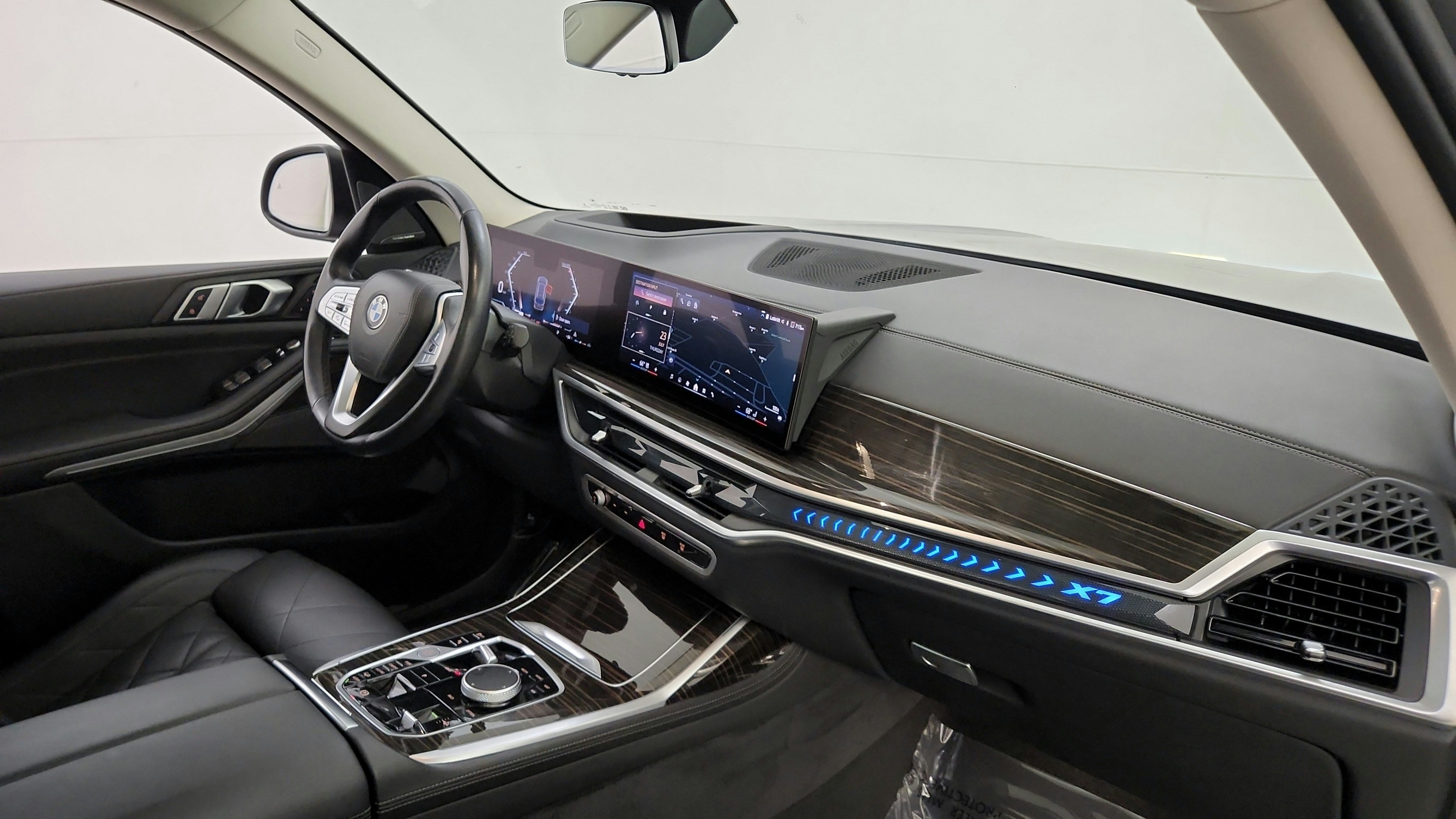 Used 2025 BMW X7 xDrive40i AWD/4WD image 35