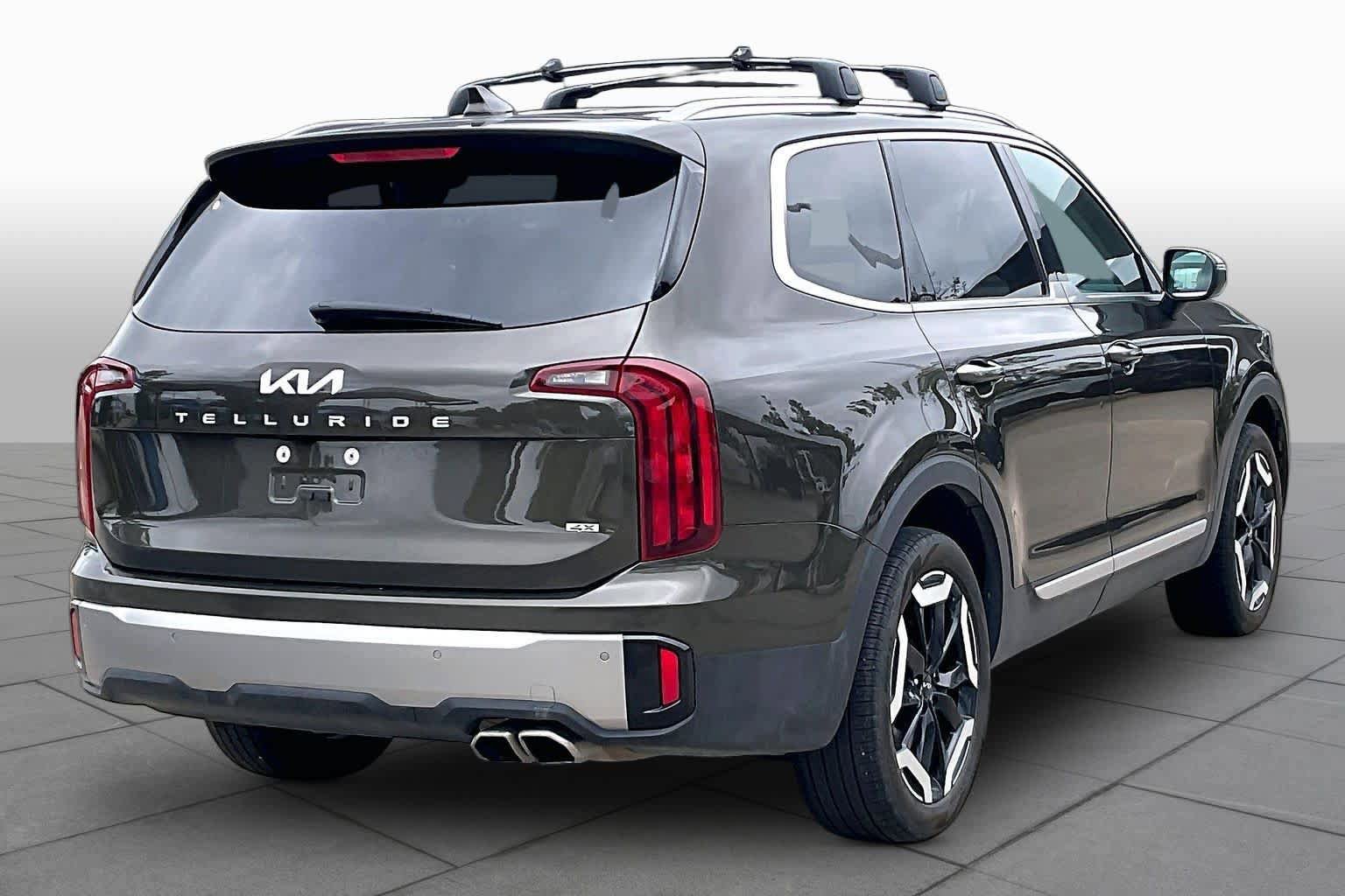 Used 2025 Kia Telluride S AWD/4WD image 13
