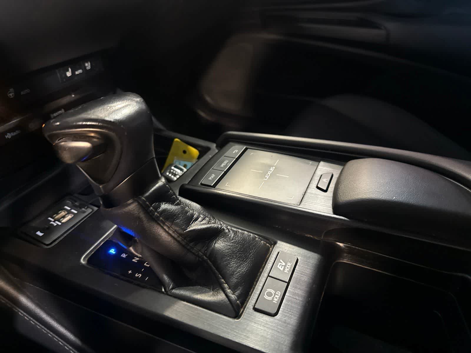 Used 2020 Lexus ES 300h w/ Premium Package FWD image 24