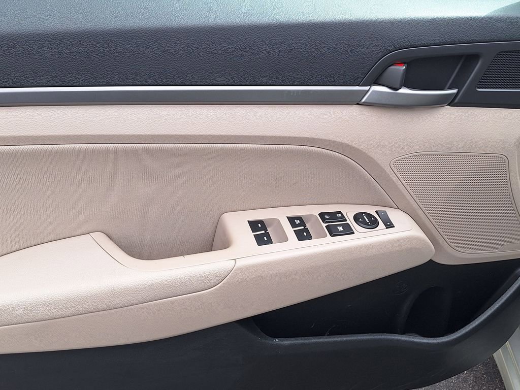 Used 2018 Hyundai Elantra Value Edition image 9