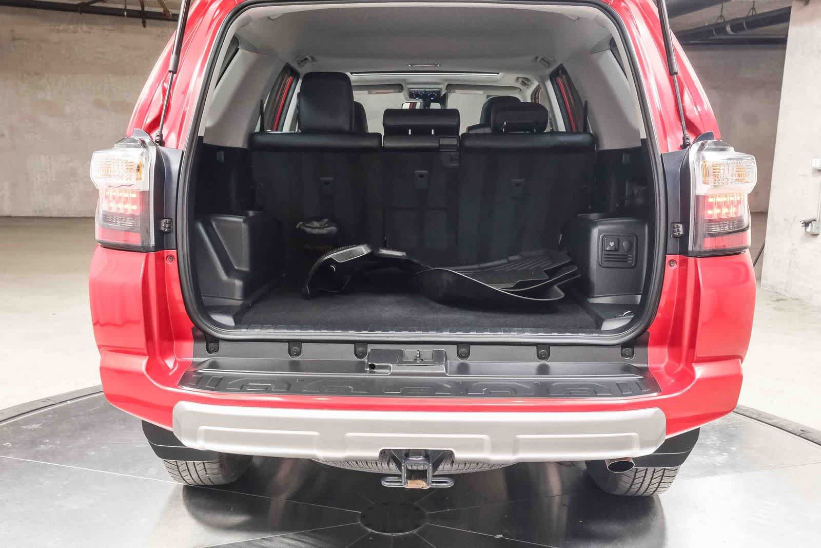 Used 2023 Toyota 4Runner TRD Off-Road Premium w/ Moonroof Package AWD/4WD image 32