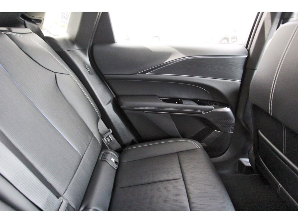 New 2026 Cadillac Lyriq Luxury image 11