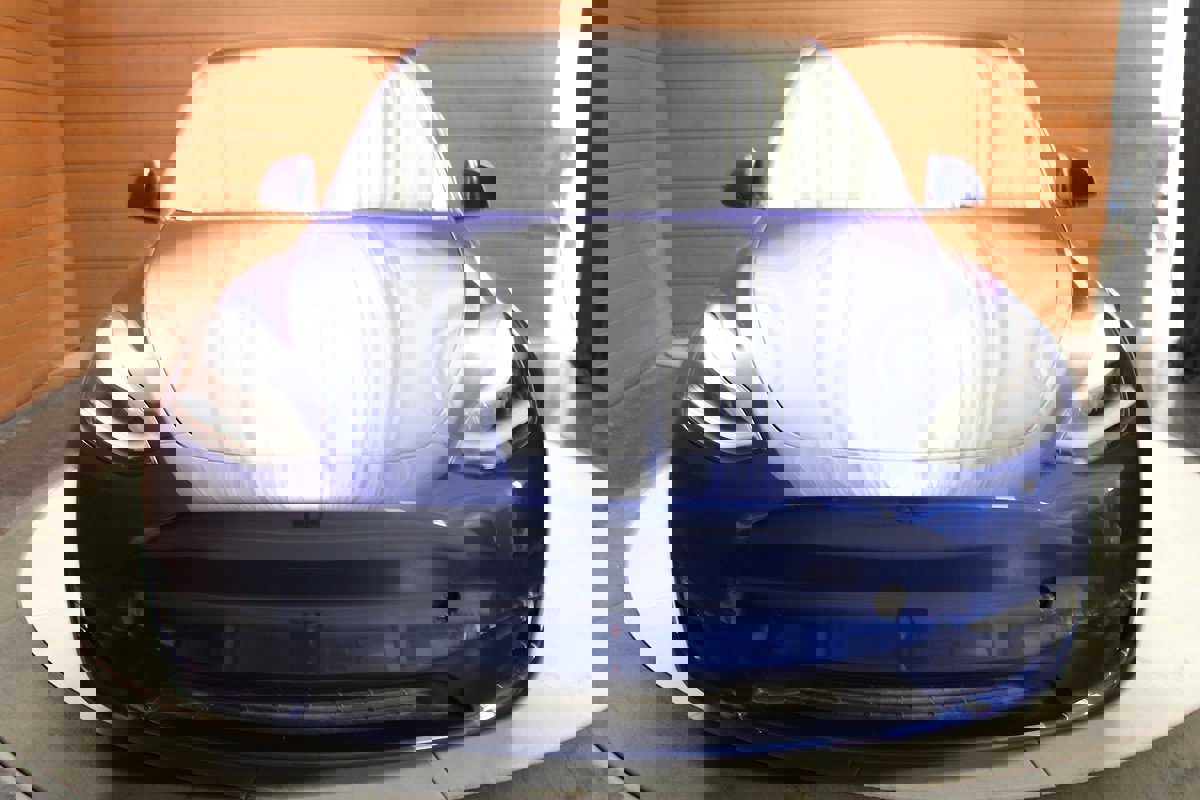 Used 2024 Tesla Model Y Performance image 2