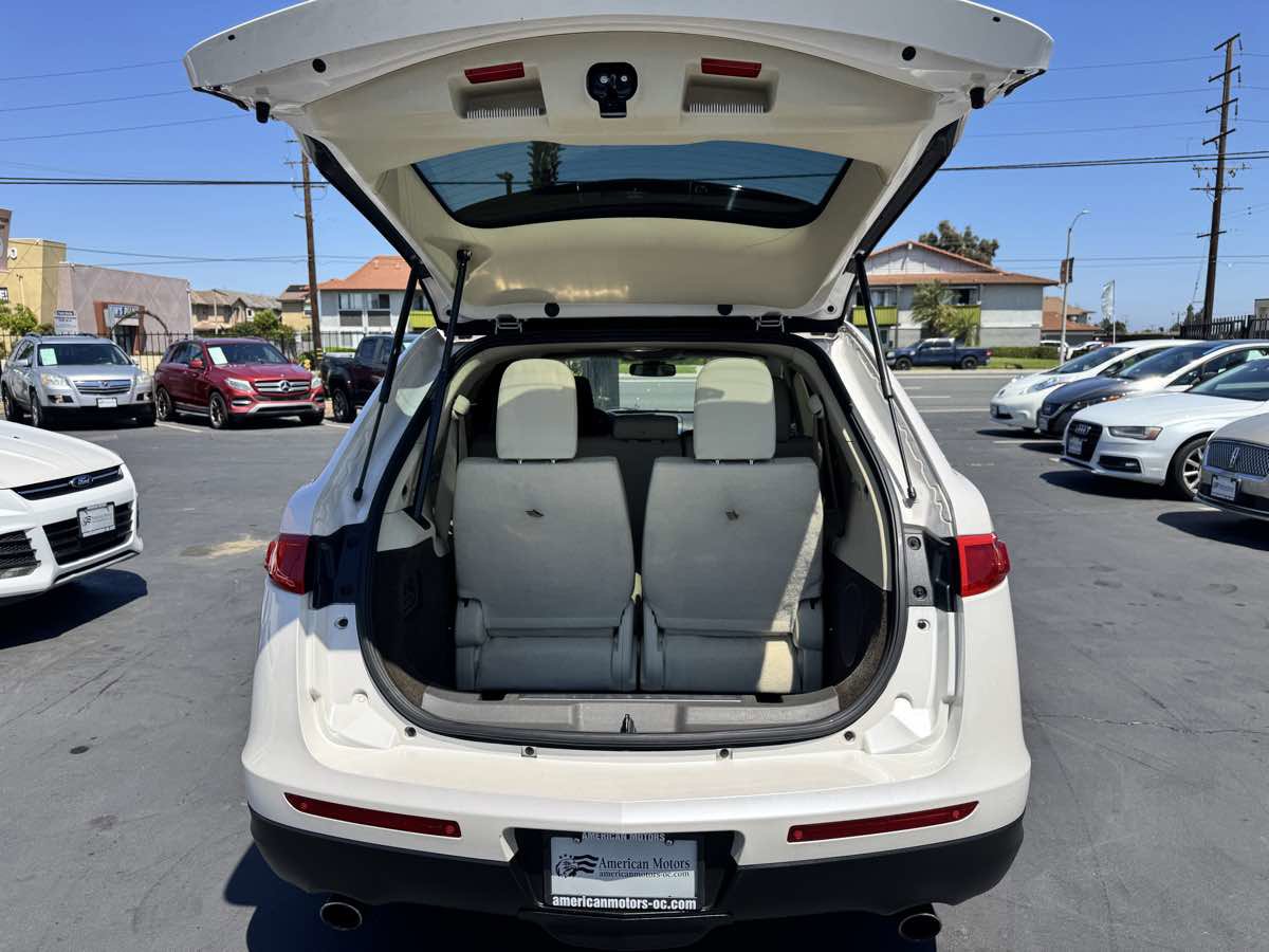 Used 2017 Lincoln MKT AWD w/ Technology Package image 18