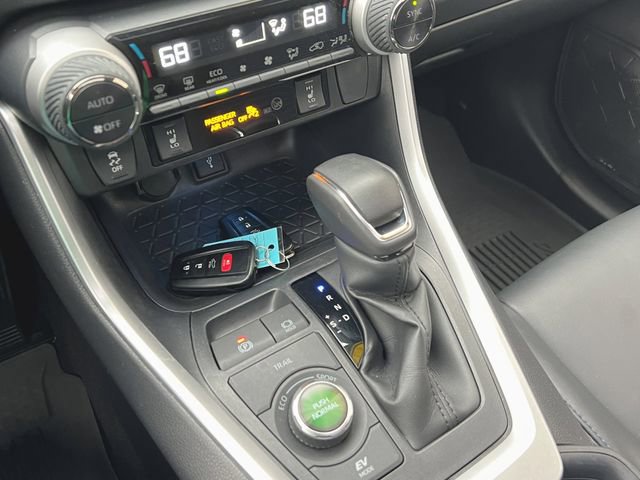 Used 2021 Toyota RAV4 XSE w/ XSE Grade Weather Package image 31
