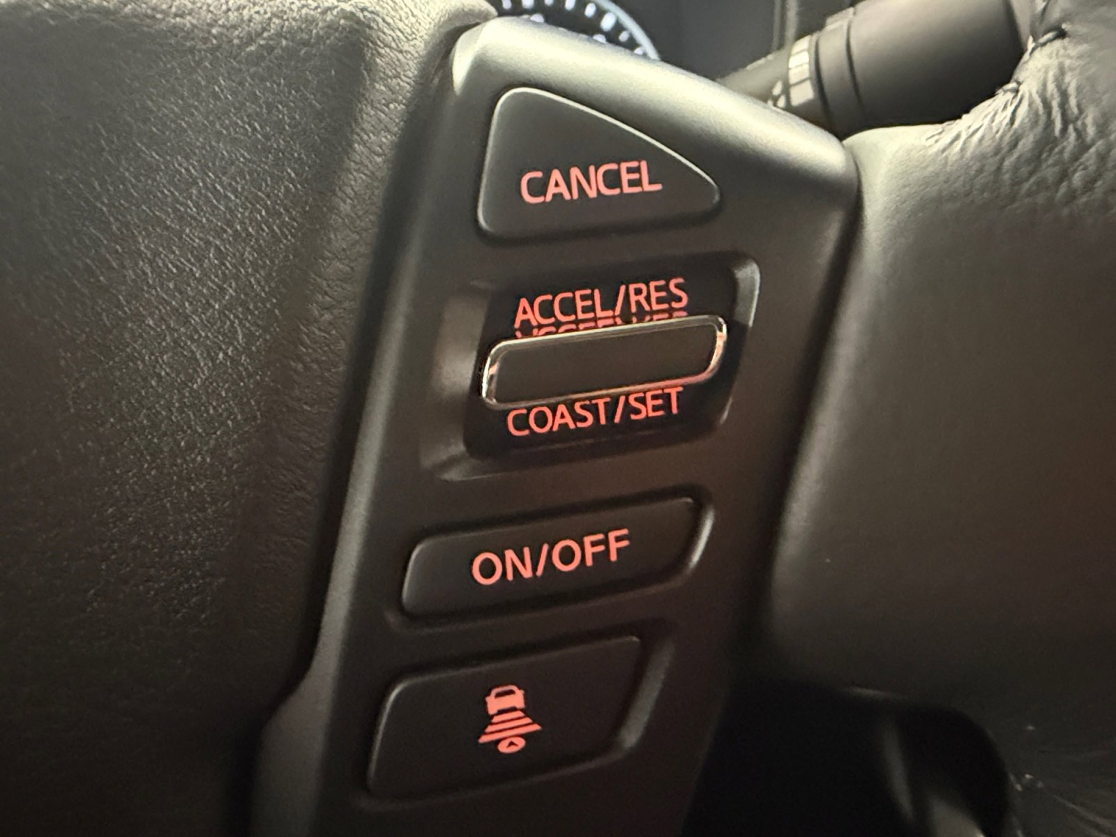 Used 2024 Nissan Frontier SL w/ Technology Package image 34