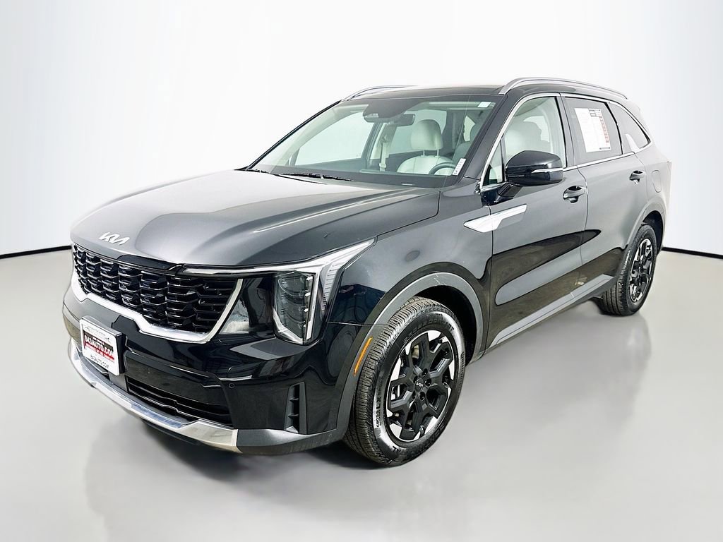 Used 2025 Kia Sorento S w/ Panoramic Sunroof Package FWD image 3