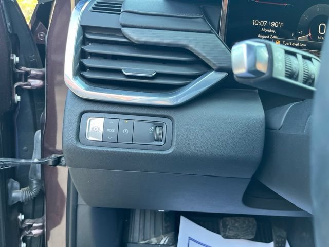 Certified 2025 GMC Acadia Elevation FWD image 25