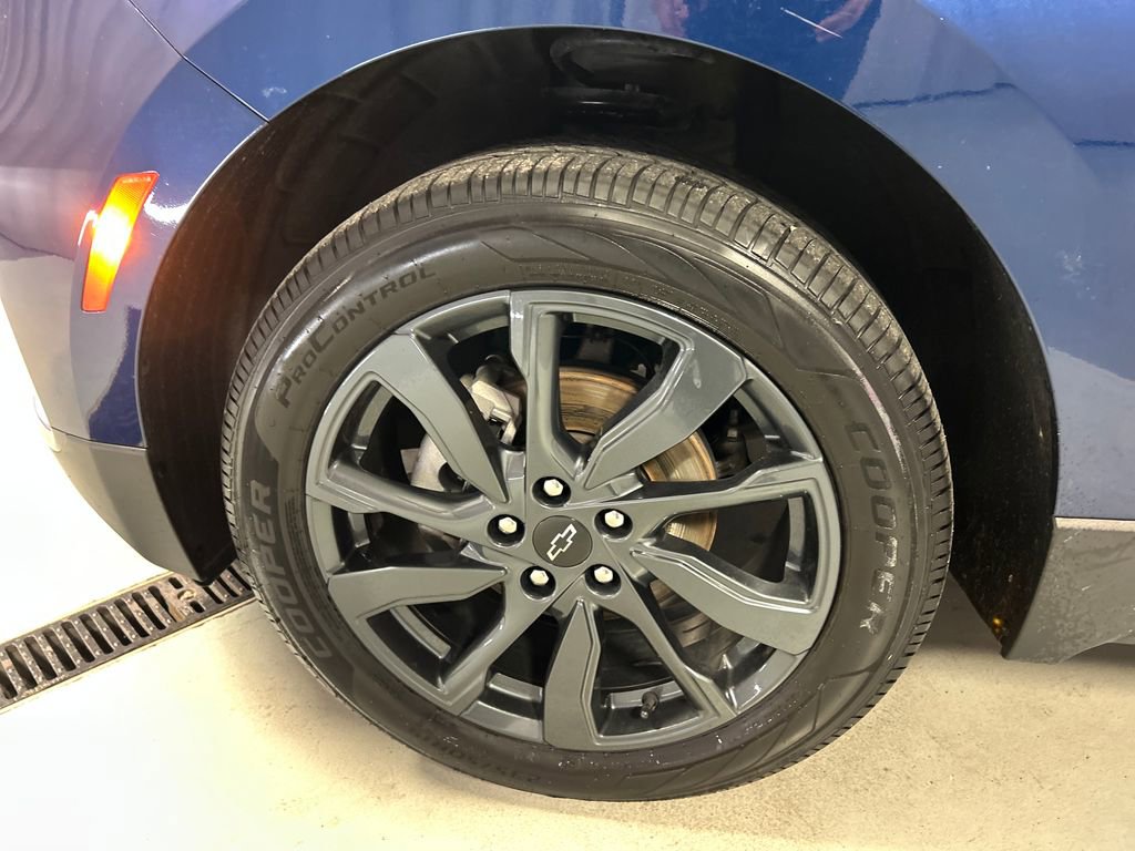 Used 2022 Chevrolet Equinox RS AWD/4WD image 9