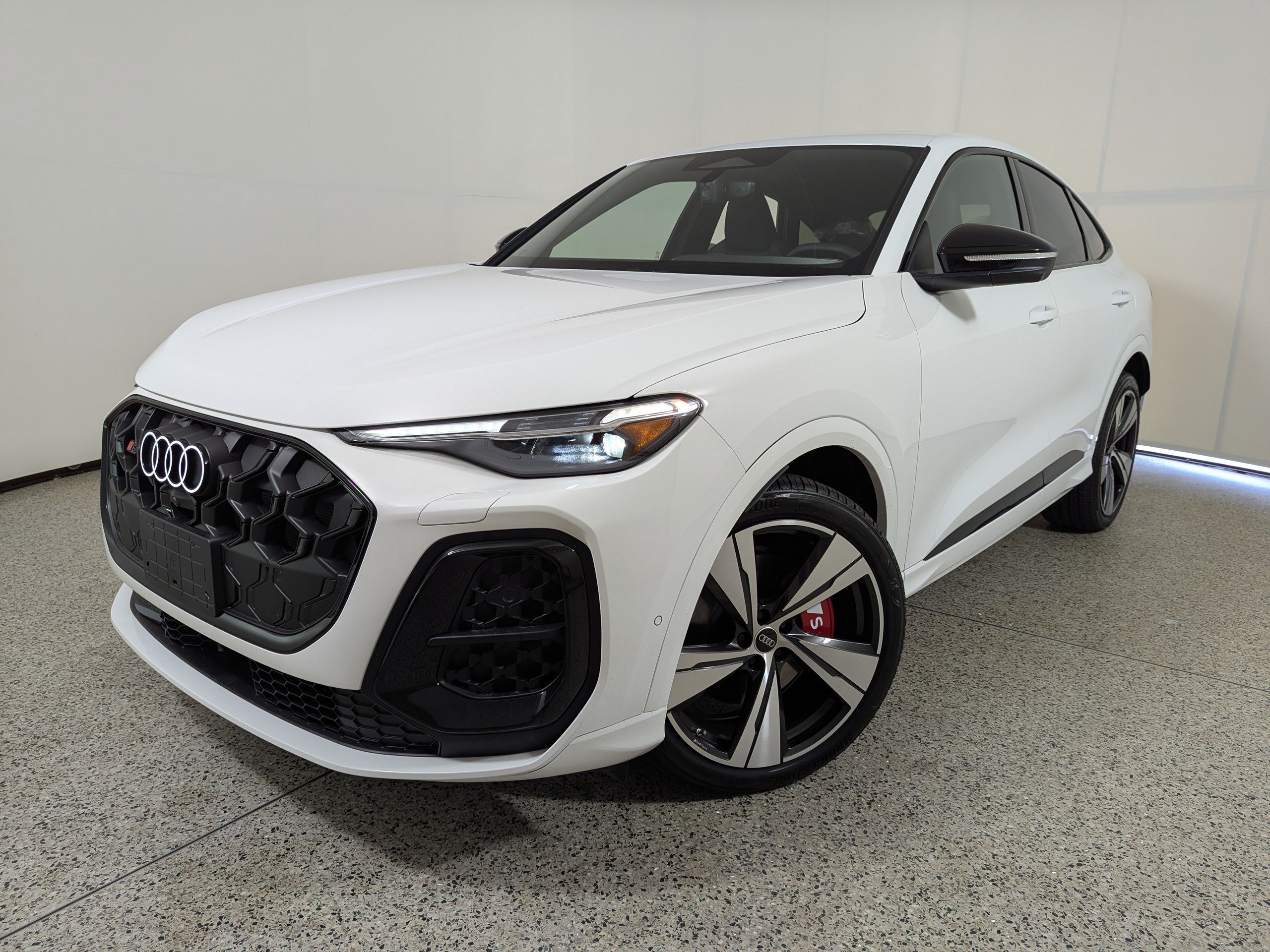 New 2026 Audi SQ5 Prestige AWD/4WD image 24
