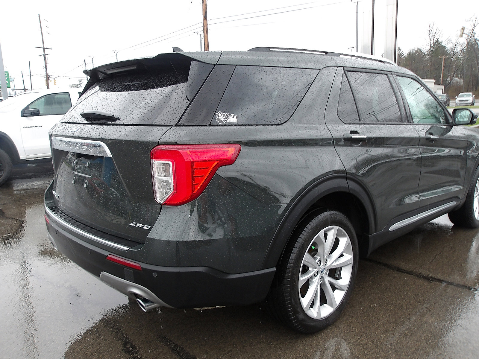 Used 2023 Ford Explorer Platinum w/ Technology Package AWD/4WD image 7