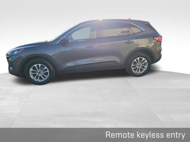 Used 2022 Ford Escape SE image 12