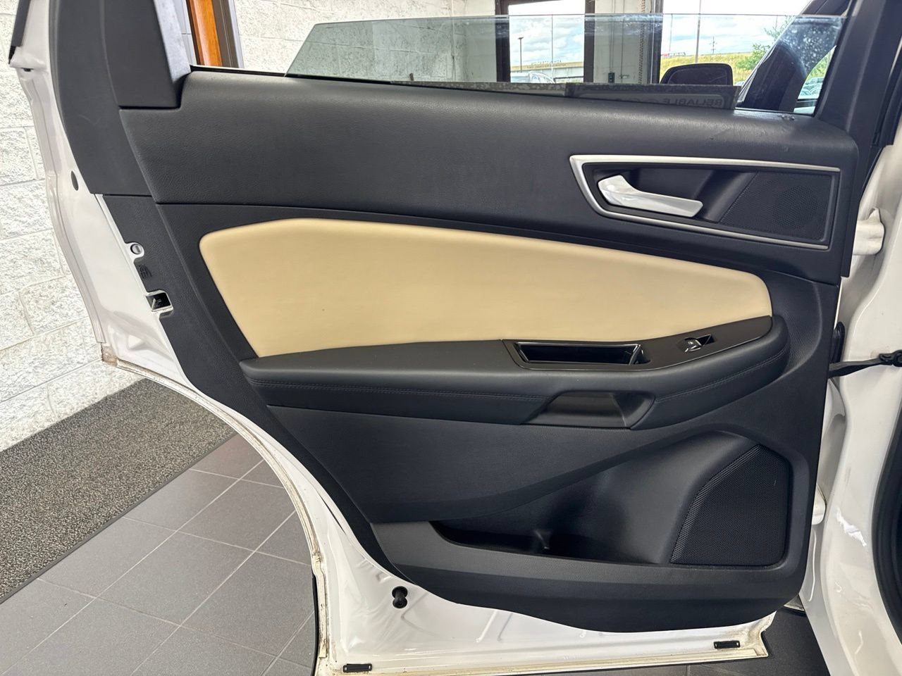 Used 2015 Ford Edge SEL w/ Equipment Group 201A AWD/4WD image 41