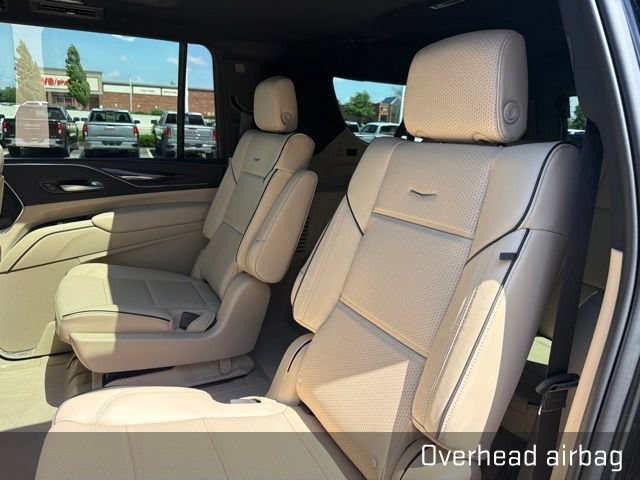Used 2023 Cadillac Escalade ESV Premium Luxury AWD/4WD image 26