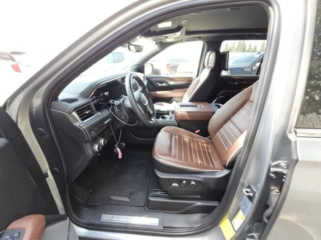 Used 2023 GMC Yukon Denali Ultimate AWD/4WD image 4
