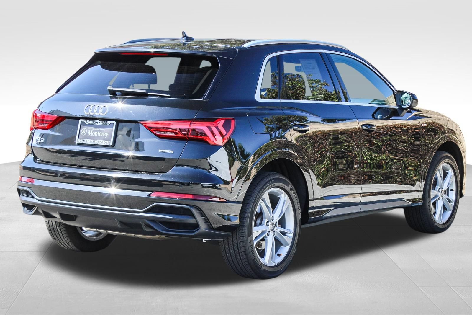 Used 2020 Audi Q3 2.0T Premium Plus w/ Premium Plus Package AWD/4WD image 9